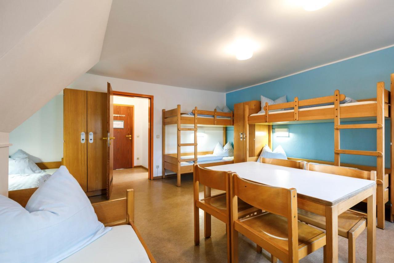 Single Bed Male Dormitory Room,1013034316:JPEG