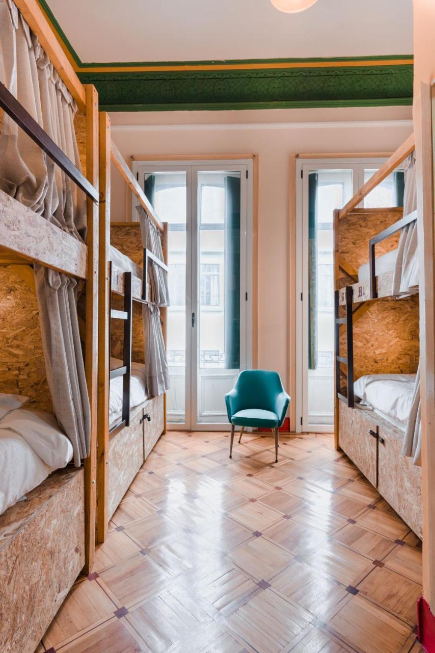 Single Bed in 6-Bed Dormitory Room,770279458:JPEG