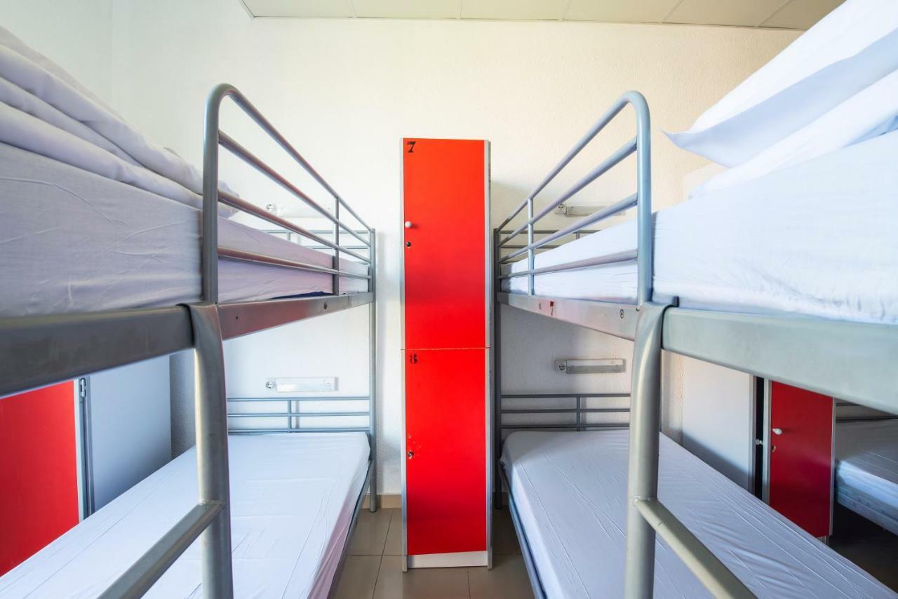 Bed 12-Bed Mixed Dorm