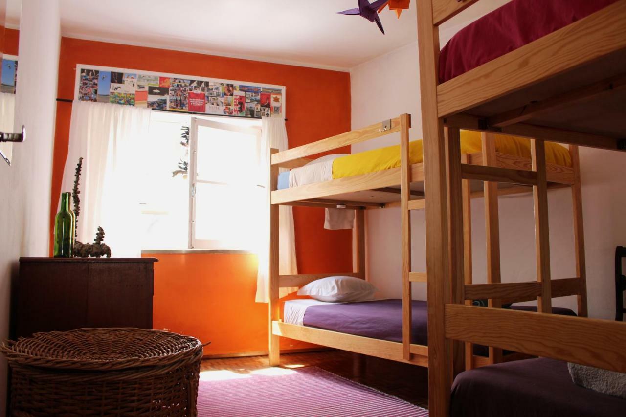 Etagenbett im Schlafsaal für Frauen