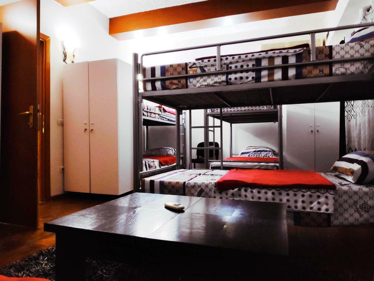 Bunk Bed in Mixed Dormitory Room