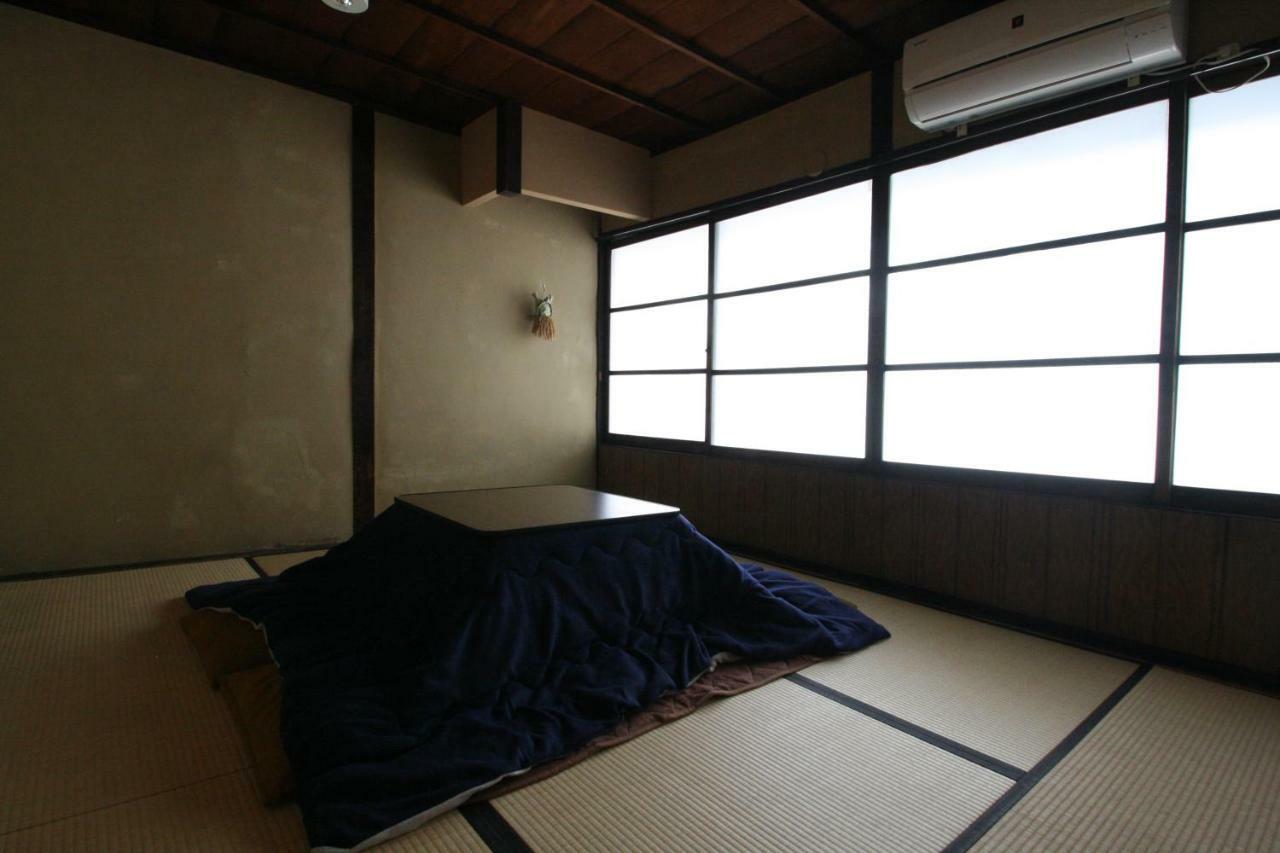 Japanese-Style Triple Room with Shared Bathroom