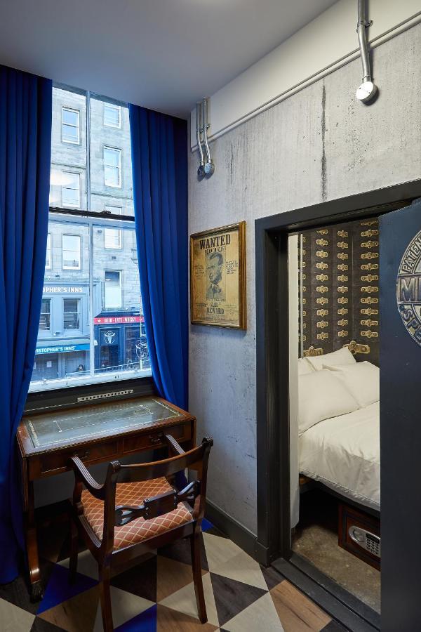 Double Ensuite,1589490882:JPEG