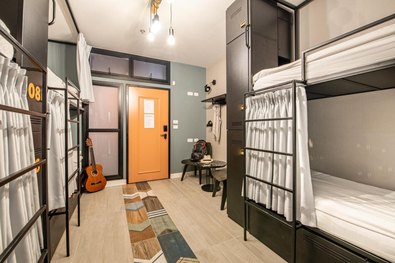 Bed 12-Bed Mixed Dormitory Room