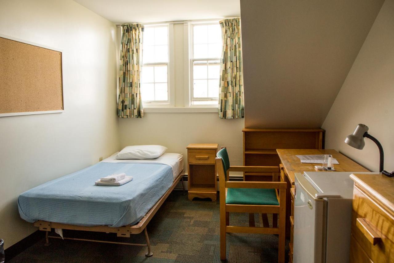 Single Room with Shared Bathroom,1724277831:JPEG