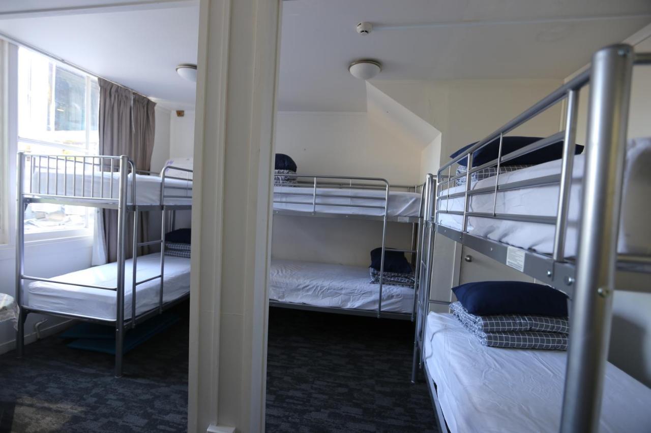 Bed in 6-Bed Mixed Dormitory Room