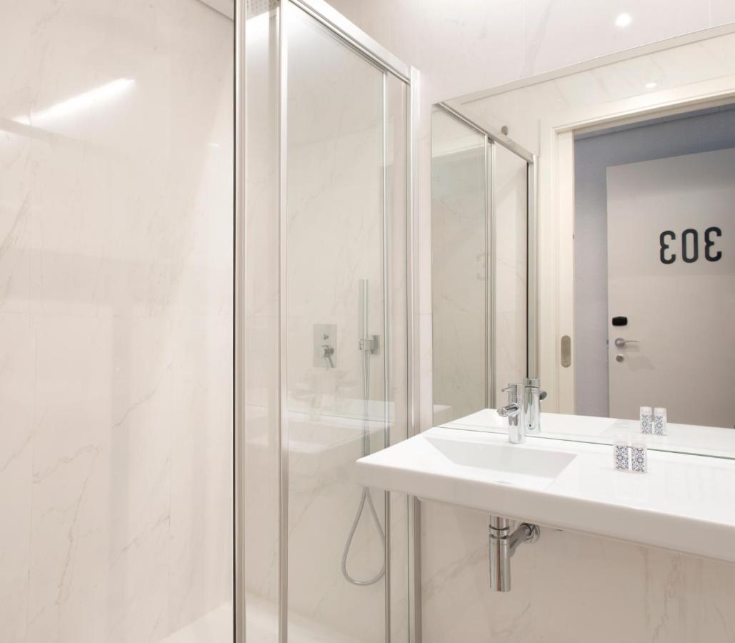 Posto Letto in Dormitorio Misto con 8 Letti