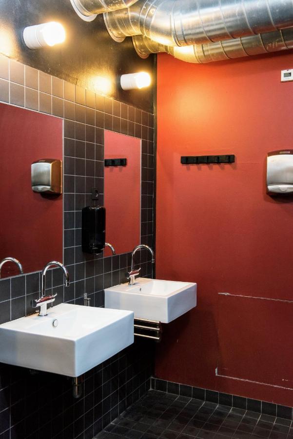 Chambre Triple avec Salle de Bains Commune
