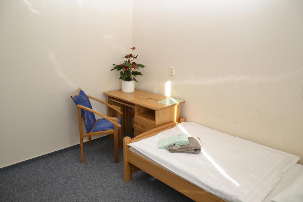 Single Room with Shared Bathroom