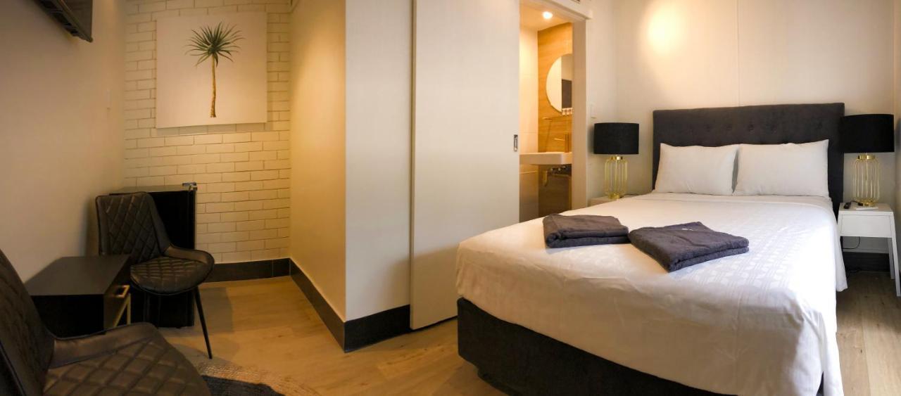 Deluxe Queen Room Private Bathroom