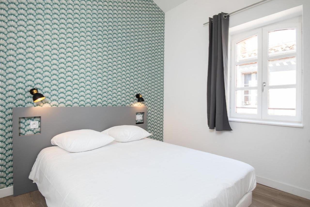 Deluxe Double Room,989888047:JPEG