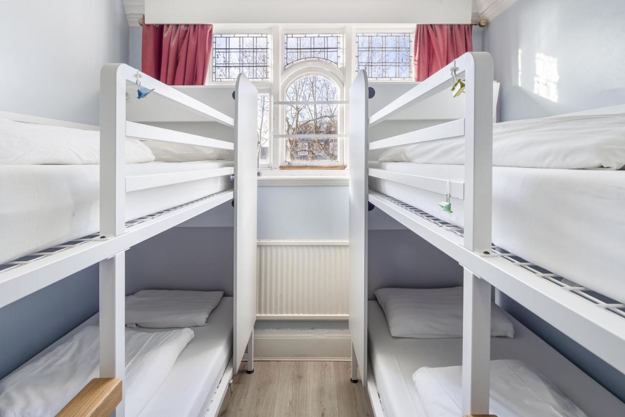 Bed 6-Bed Mixed Dormitory Basic Ensuite 18–40 years