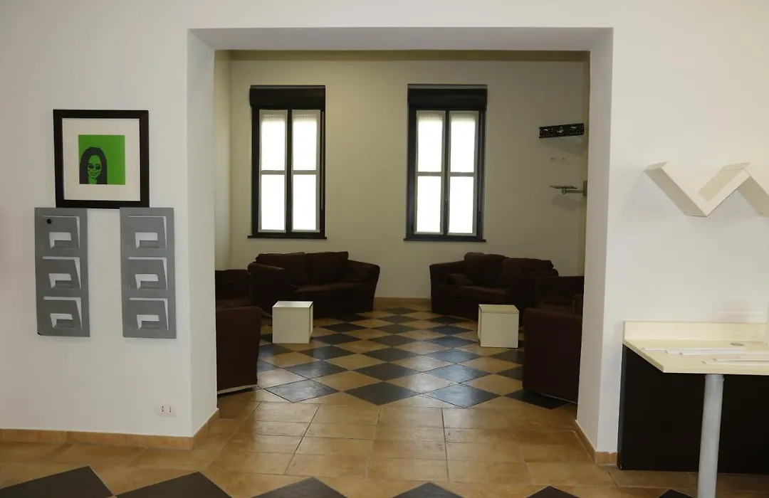 Student'S Hostel Parma-1