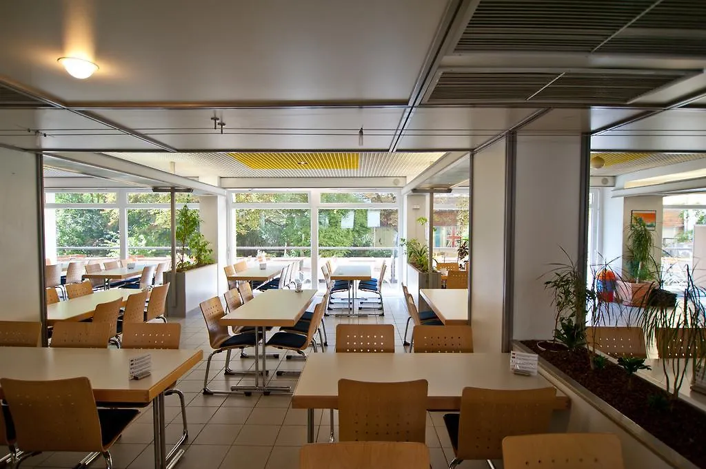 Hostel Haus International-1