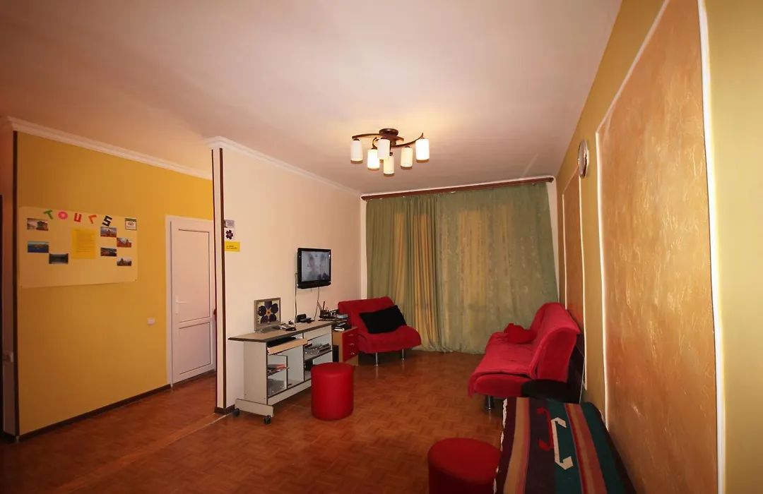 Center Hostel And Tours-1