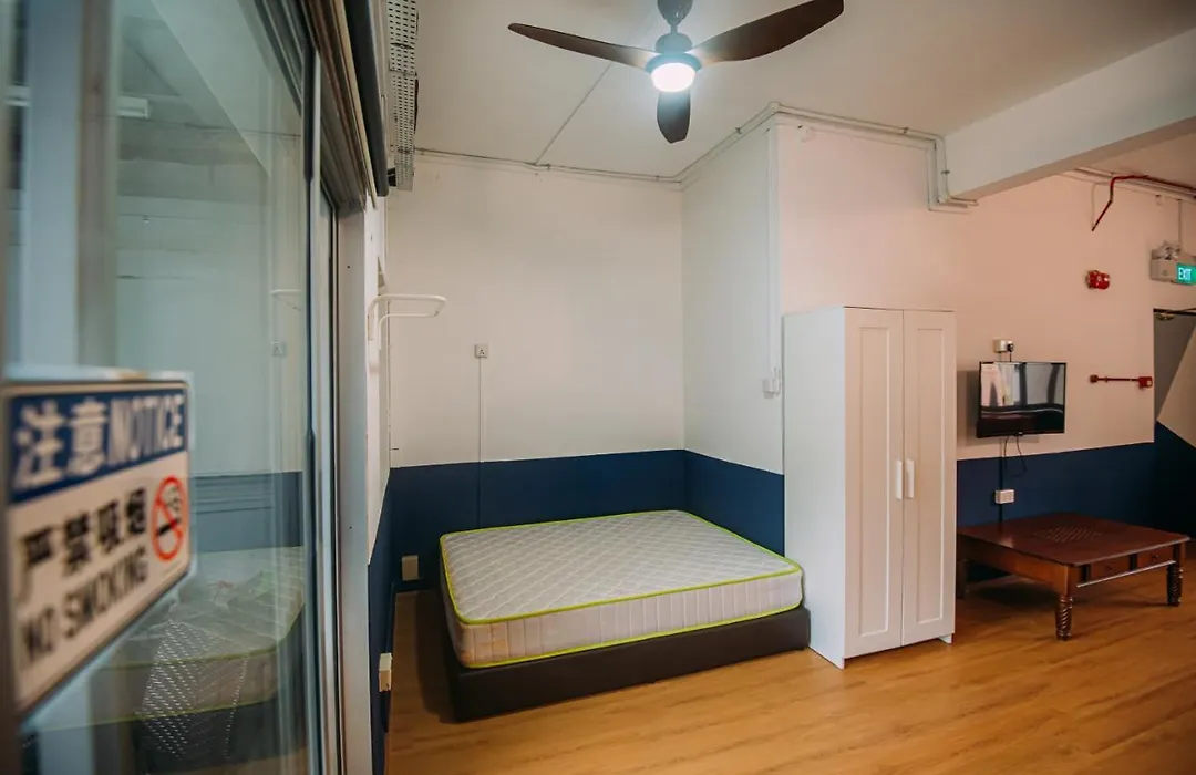 Bluewaters Pods 38 Hongkong St-1