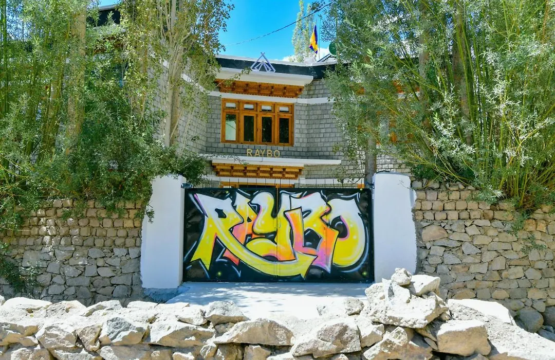 Raybo Hostel - Serene Stay With 5 Mins Walk From The Main Market-1