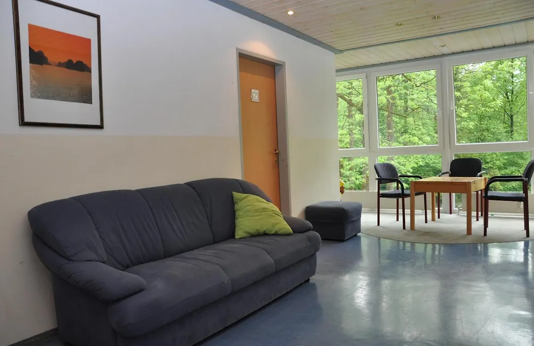 Eduard-Heinrich-Haus, Hostel-1