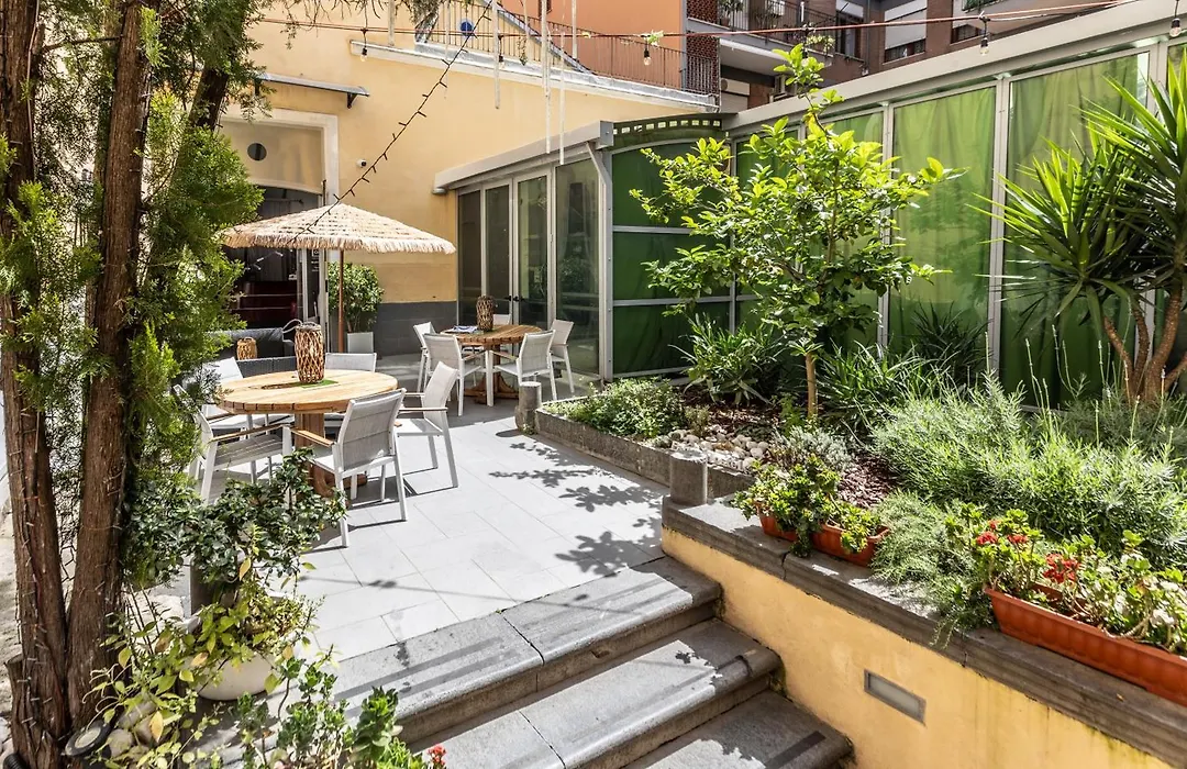 Hostel Portici-1