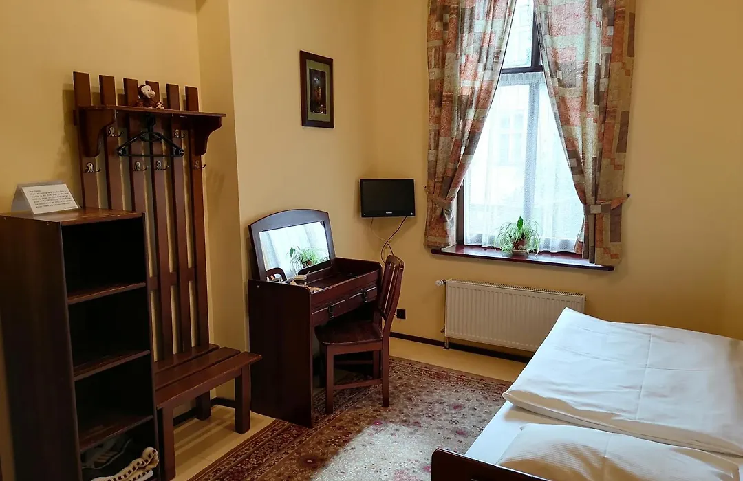 Globtroter Guest House-1