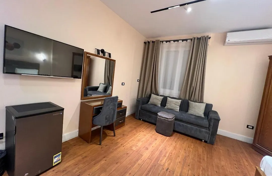 Space Room-1