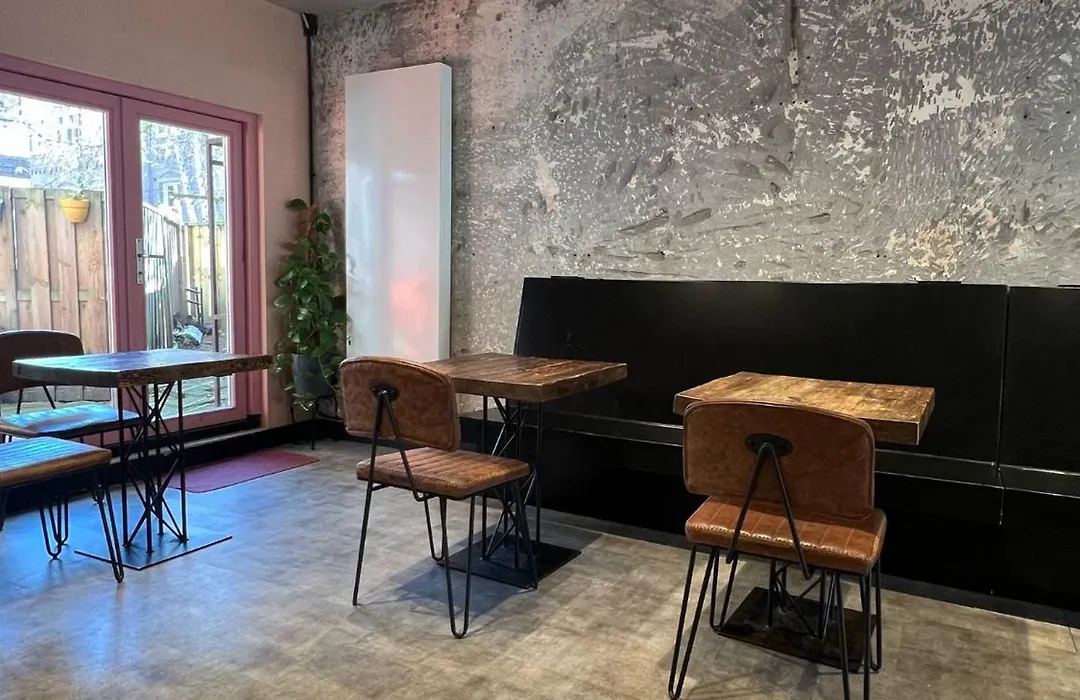 Amigo Budget Hotel-1