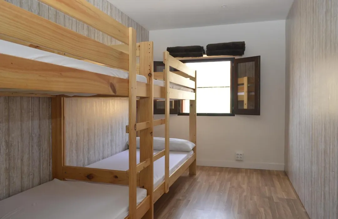 Albergue Gares-1