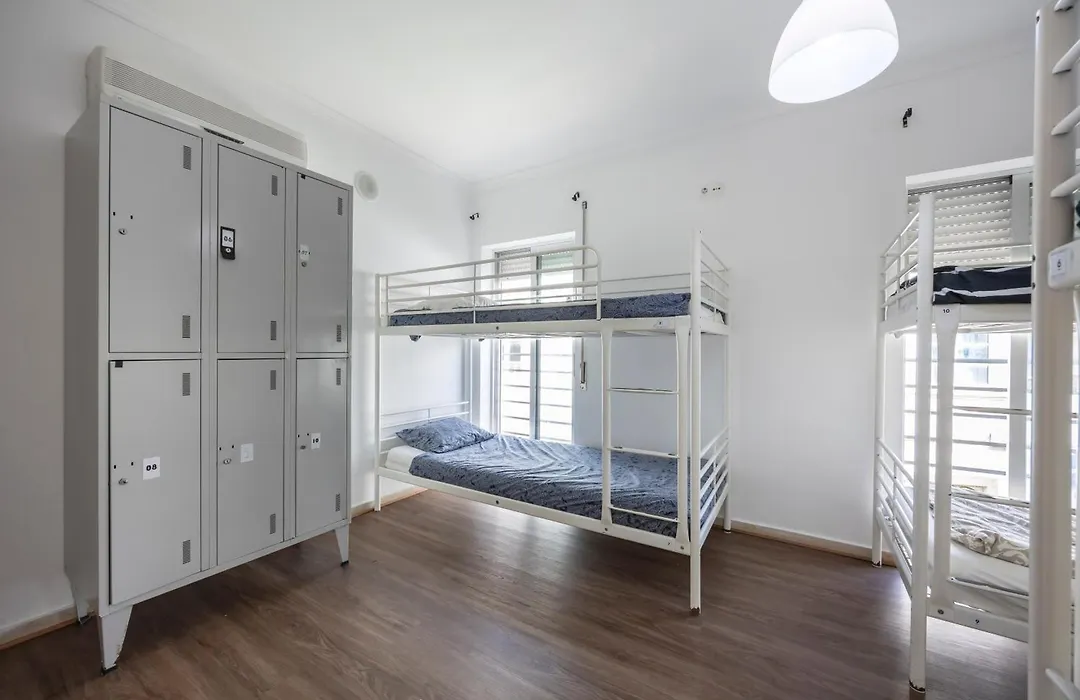 The 17 Party Hostel-1