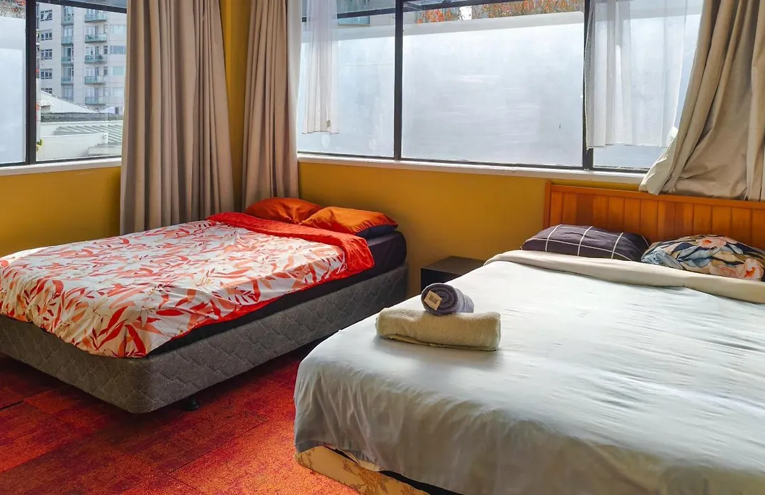 Silverfern Backpackers-1