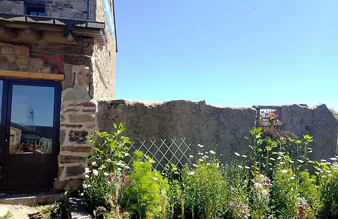 Albergue Monte irago-1