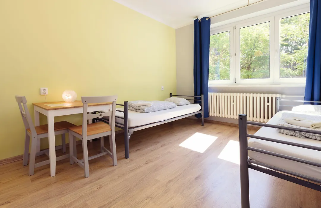 Patio Hostel-1