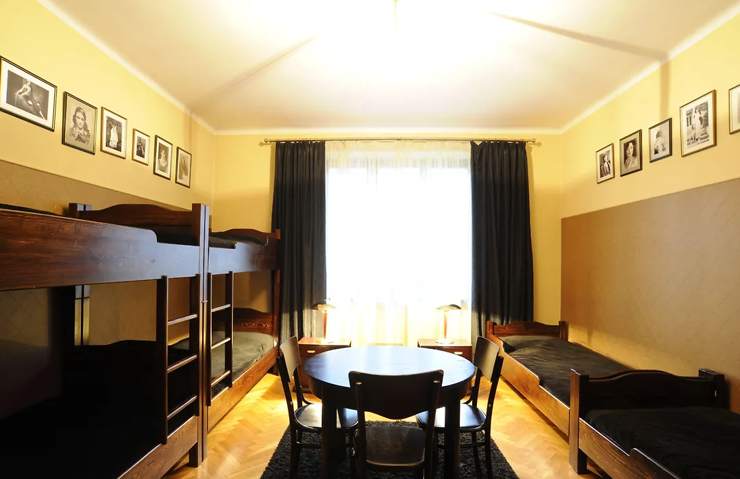 Hostel Deco-1