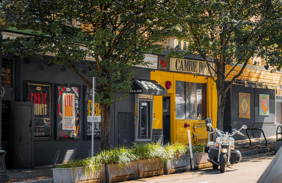The Cambie Hostel Gastown-1