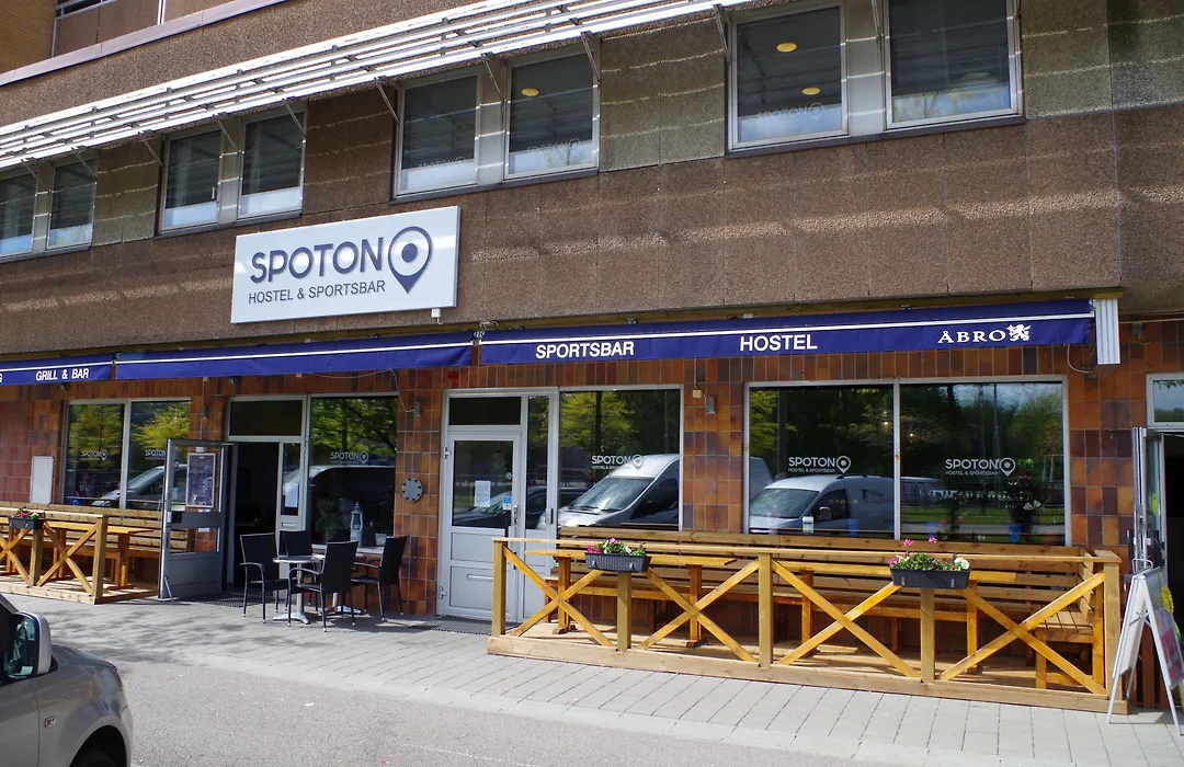 Spoton Hostel & Sportsbar-1