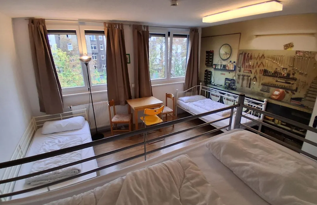 Max Hostel-1