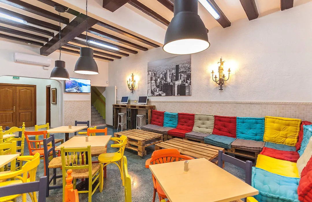 Loft Hostal Group-1