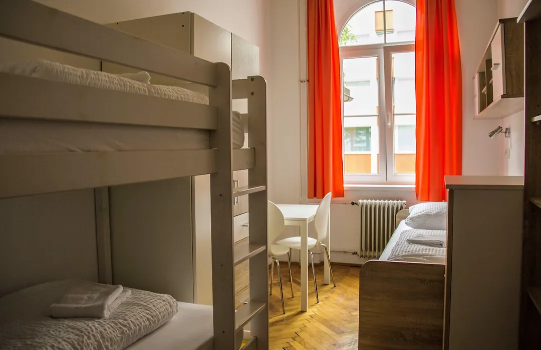 C - Punkt Hostel-1