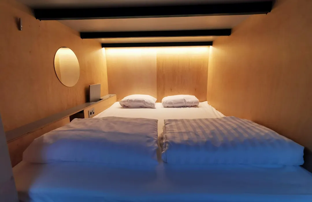 Green Marmot Capsule Hotel Zuerich-1