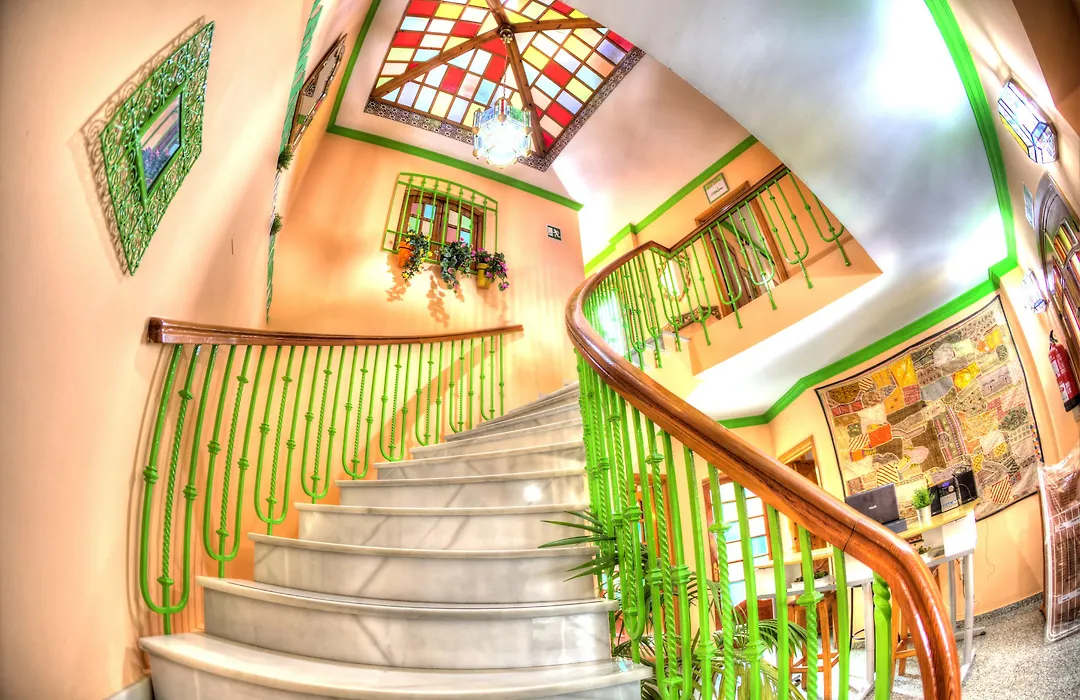 Charming Nerja Hostel-1