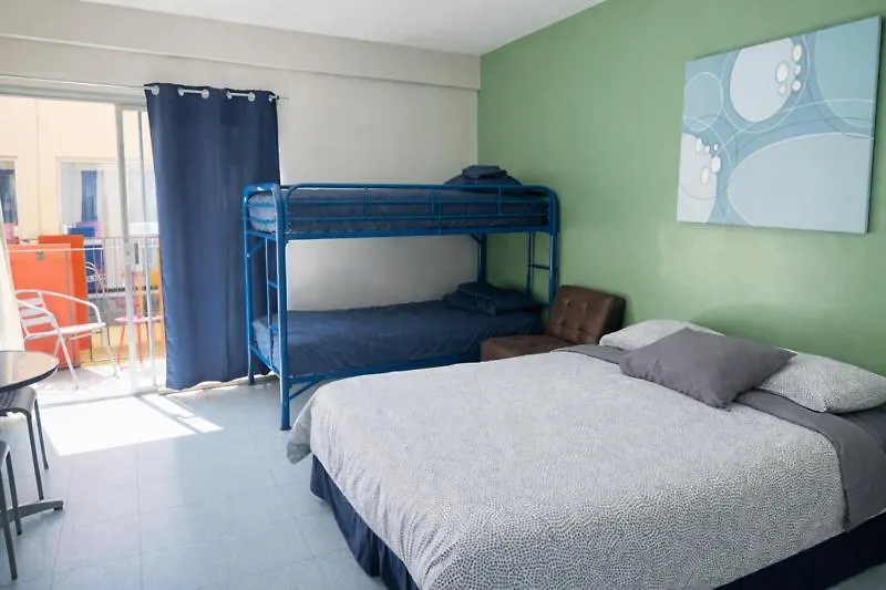 Banana Bungalow West Hollywood Hotel & Hostel-1