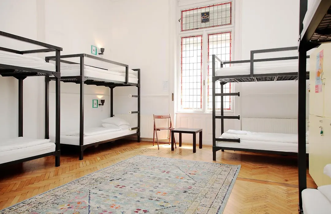 Top House Hostel-1