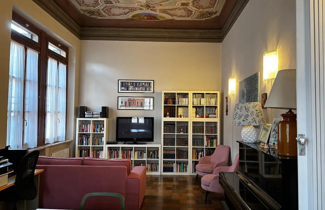 Protezione della Giovane - female hostel-1