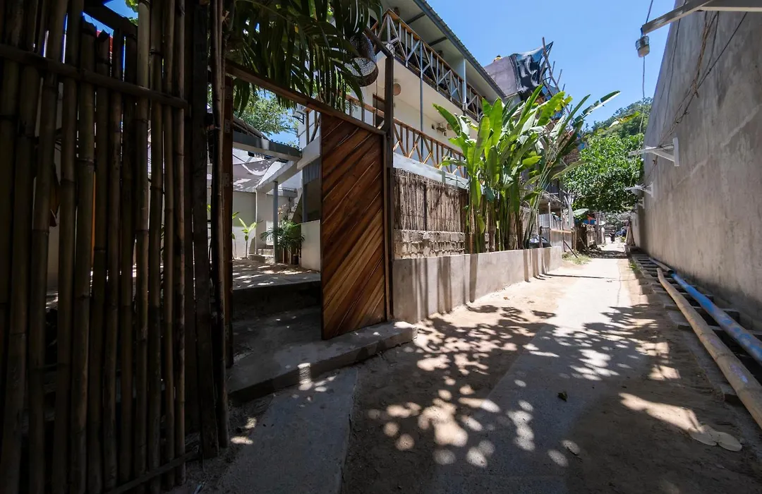Sip Sunset Hostel And Lounge-1