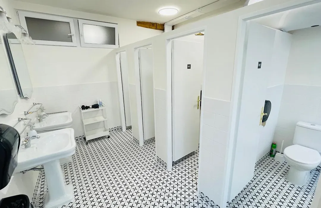 White Wolf House Hostel & Apartments-1
