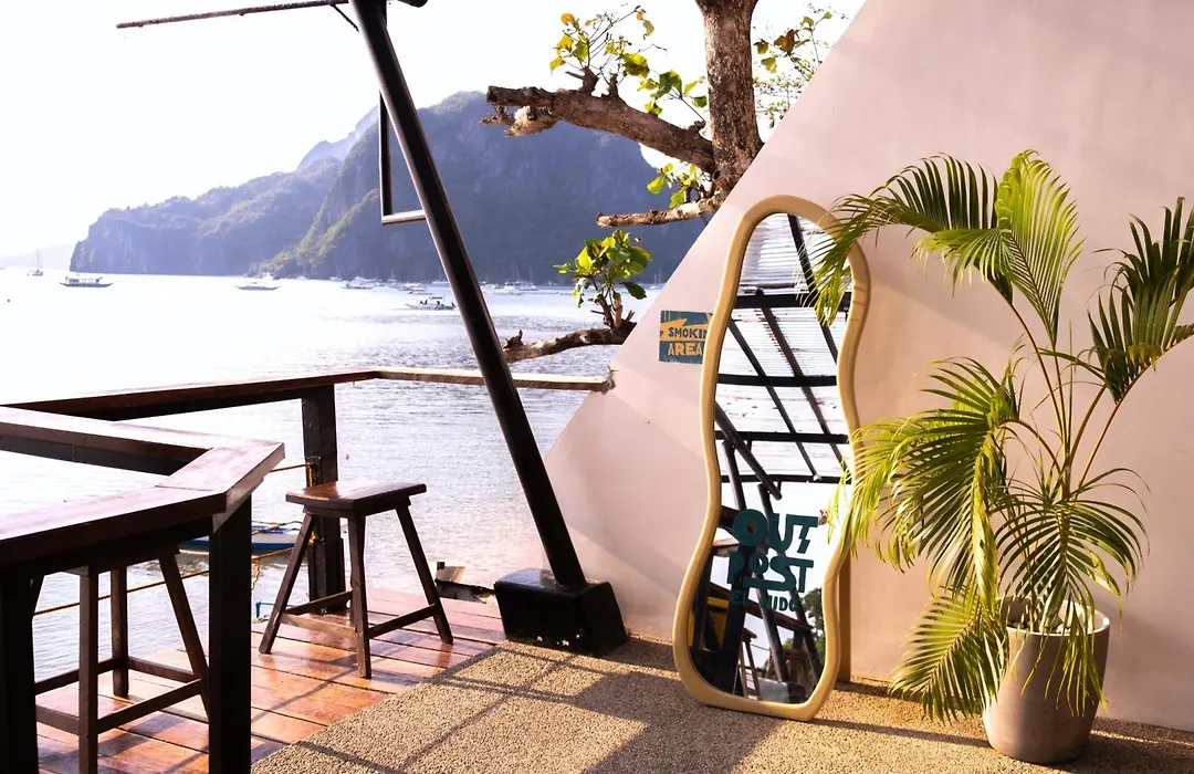 Outpost Beach Hostel-1