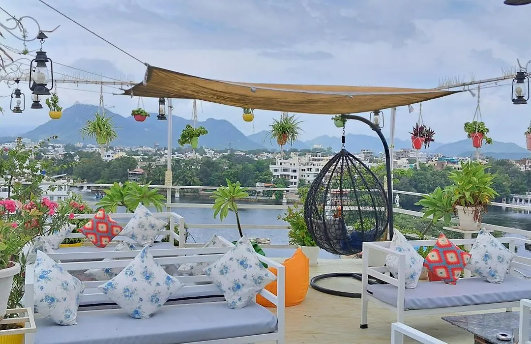 Raahi Backpacker'S Hostel- Lake View-1