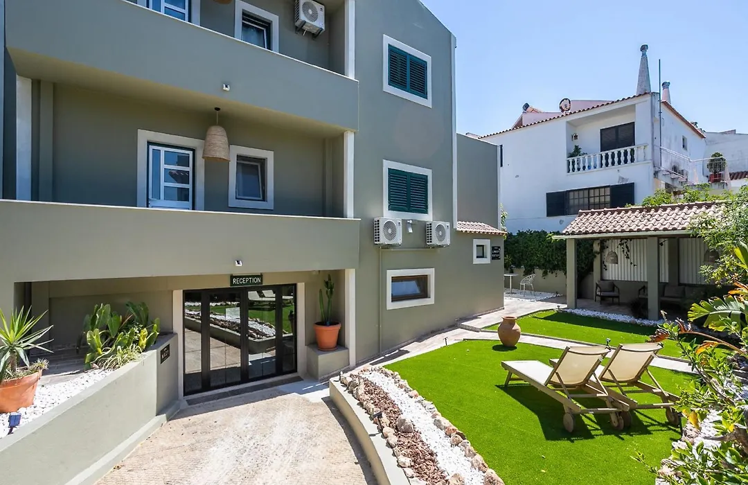 Walk In Hostel Faro Airport-1