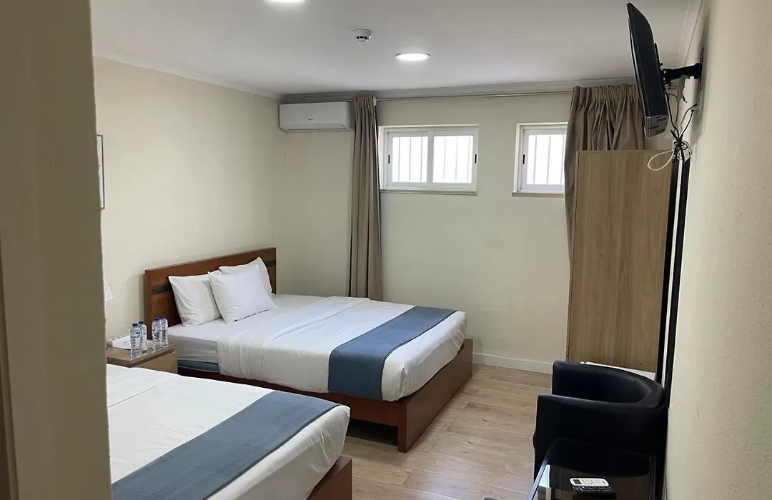 Amor Lisboa Hostel-1