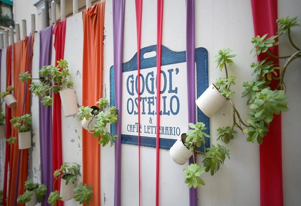 Gogol'Ostello & Caffe Letterario-1