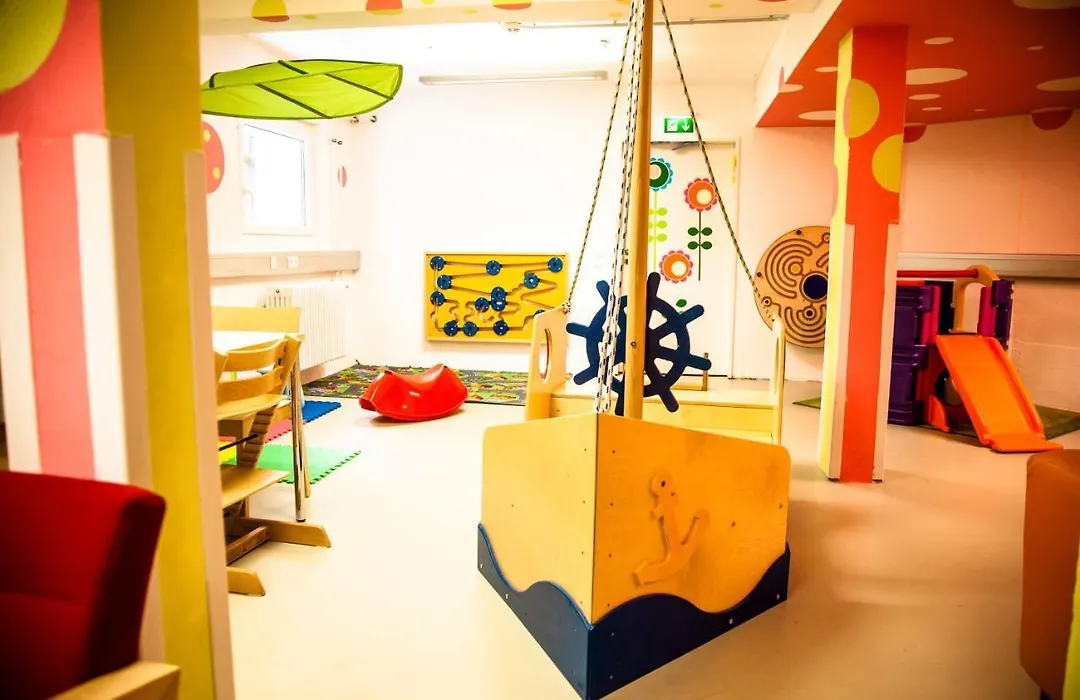 Hi Munich Park Youth Hostel-1